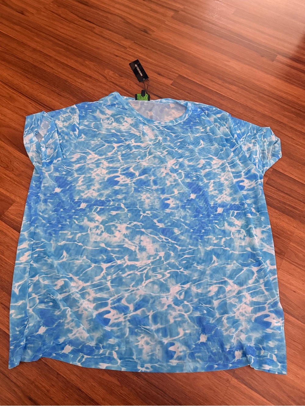 Soft Blue & White Short Sleeve Top 1x by Club Exx